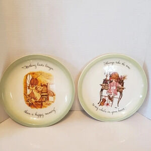 Vtg set of 2 Holly Hobbie  American Greetings Collectors Plates.